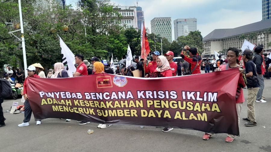 Demo di Patung Kuda <b>(NTVNews.id/ Adiansyah)</b>