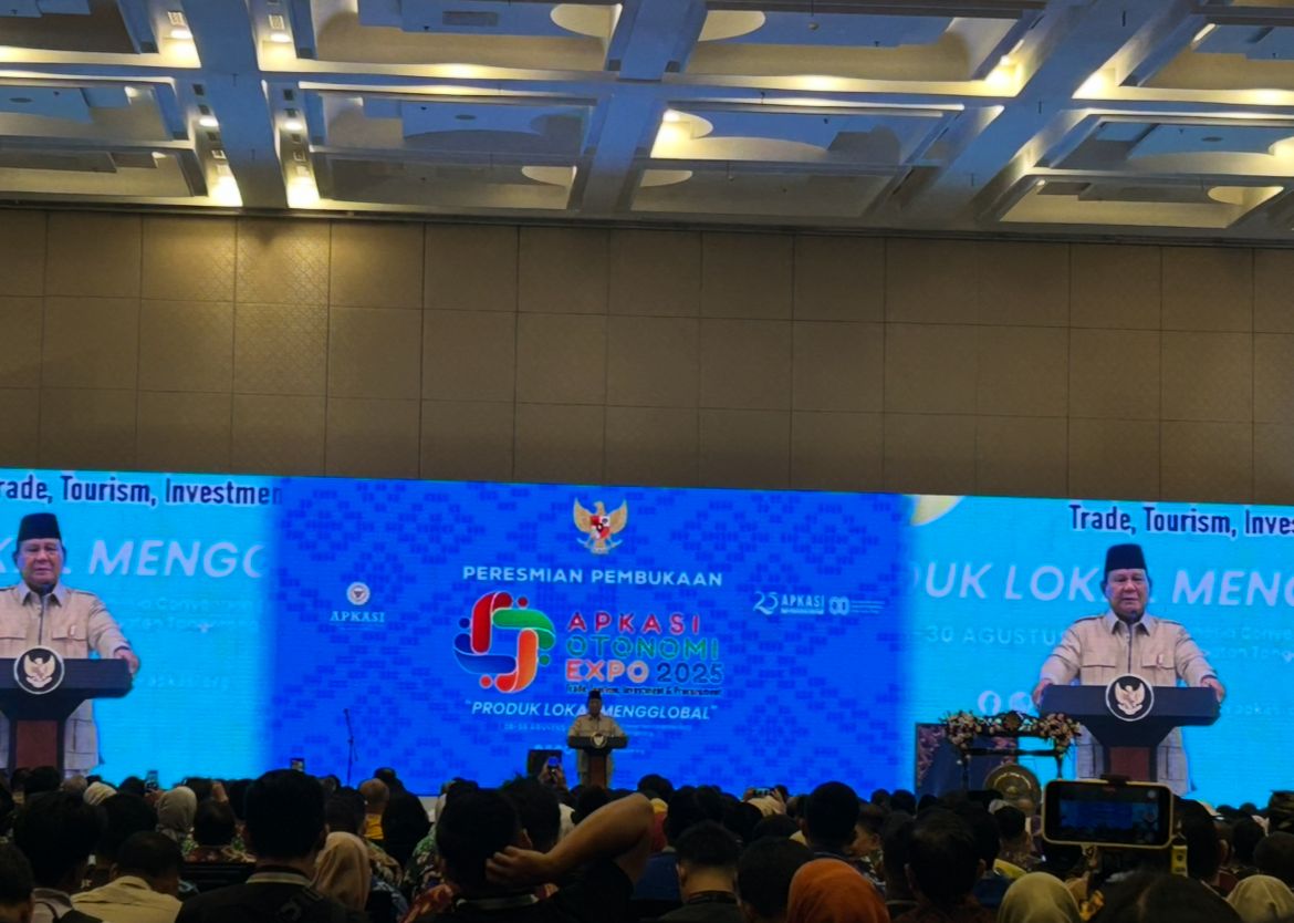 Presiden Republik Indonesia Prabowo Subianto secara resmi membuka gelaran Apkasi Otonomi Expo (AOE) 2025 di Indonesia Convention Exhibition (ICE) BSD, Kabupaten Tangerang, Kamis, 28 Agustus 2025. <b>(NTVnews.id)</b>