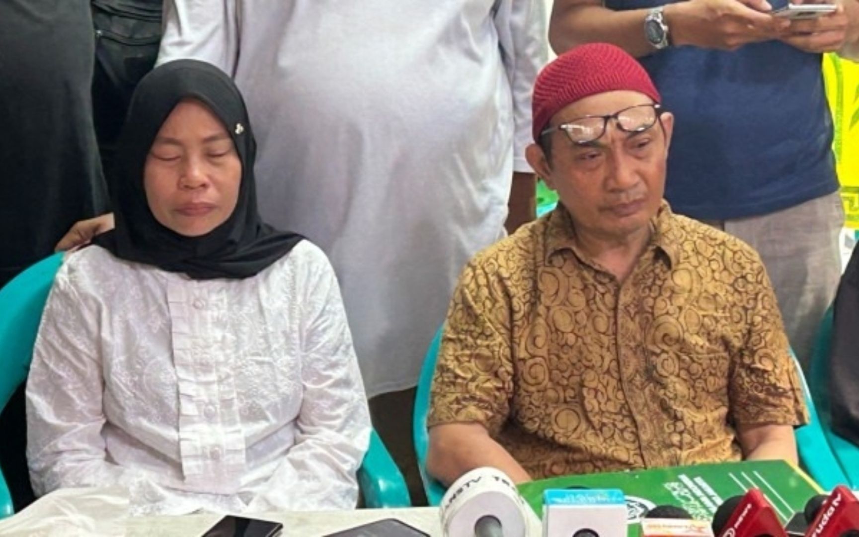 Ayah dan ibu Affan Kurniawan. 