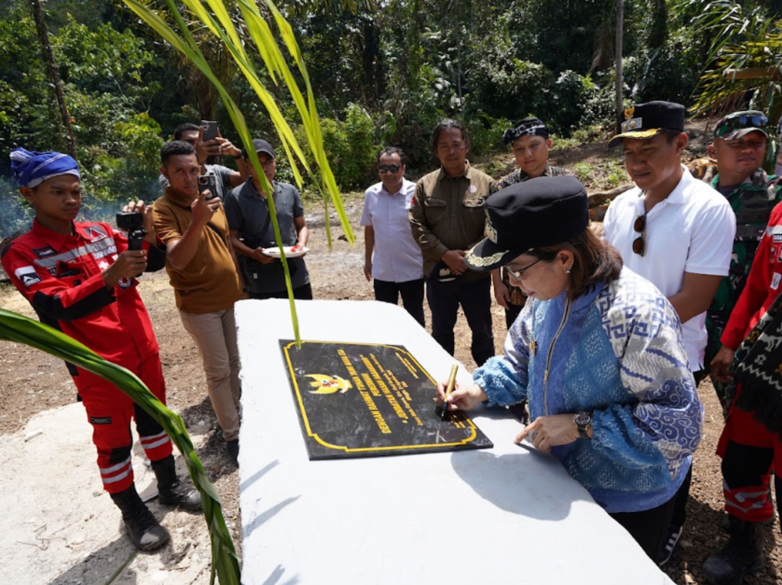 Pembangunan Jembatan Gantung Desa Matakapore, Sumba Barat Daya : Membuka Akses, Menyatukan Harapan <b>(BRIN, Vertical Rescue Indonesia)</b>