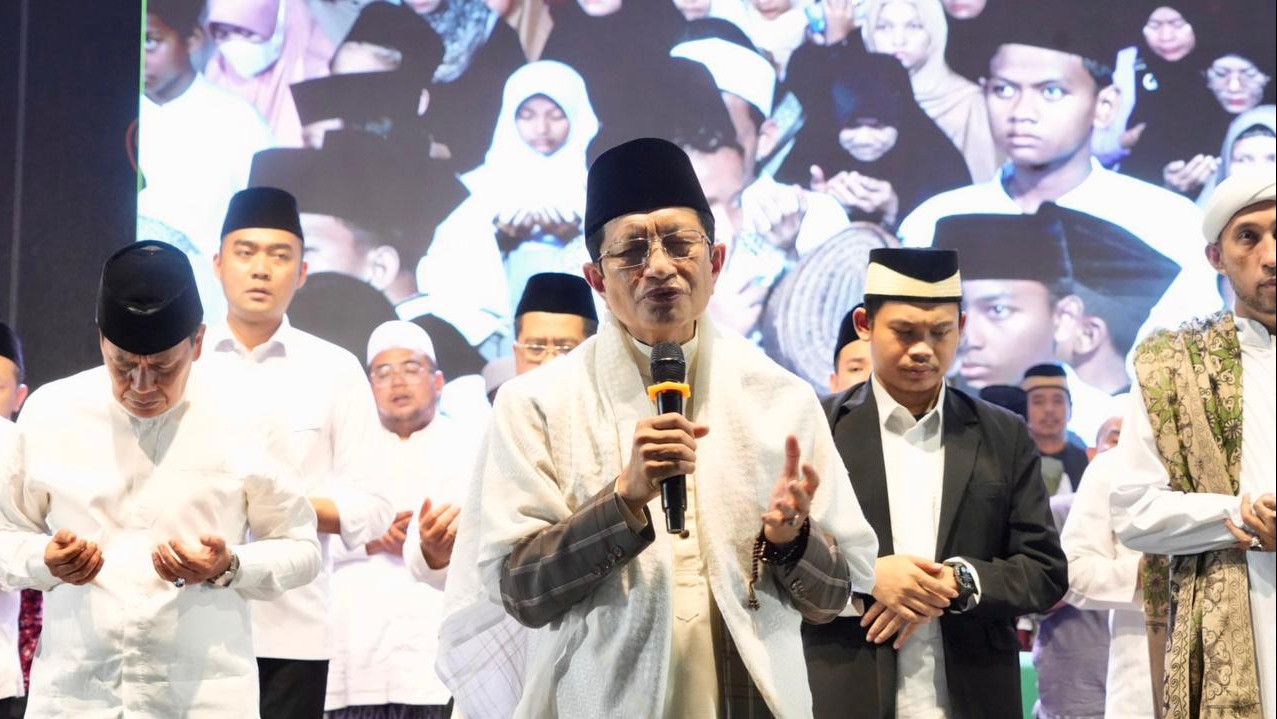 Menag Nasaruddin Umar pimpin Dzikir dan Doa Bersama untuk Negeri yang digelar di Pondok Pesantren Al Ikhlas Assalam, Tangerang, Banten, Selasa (2/9/2025). <b>(website kemenag)</b>