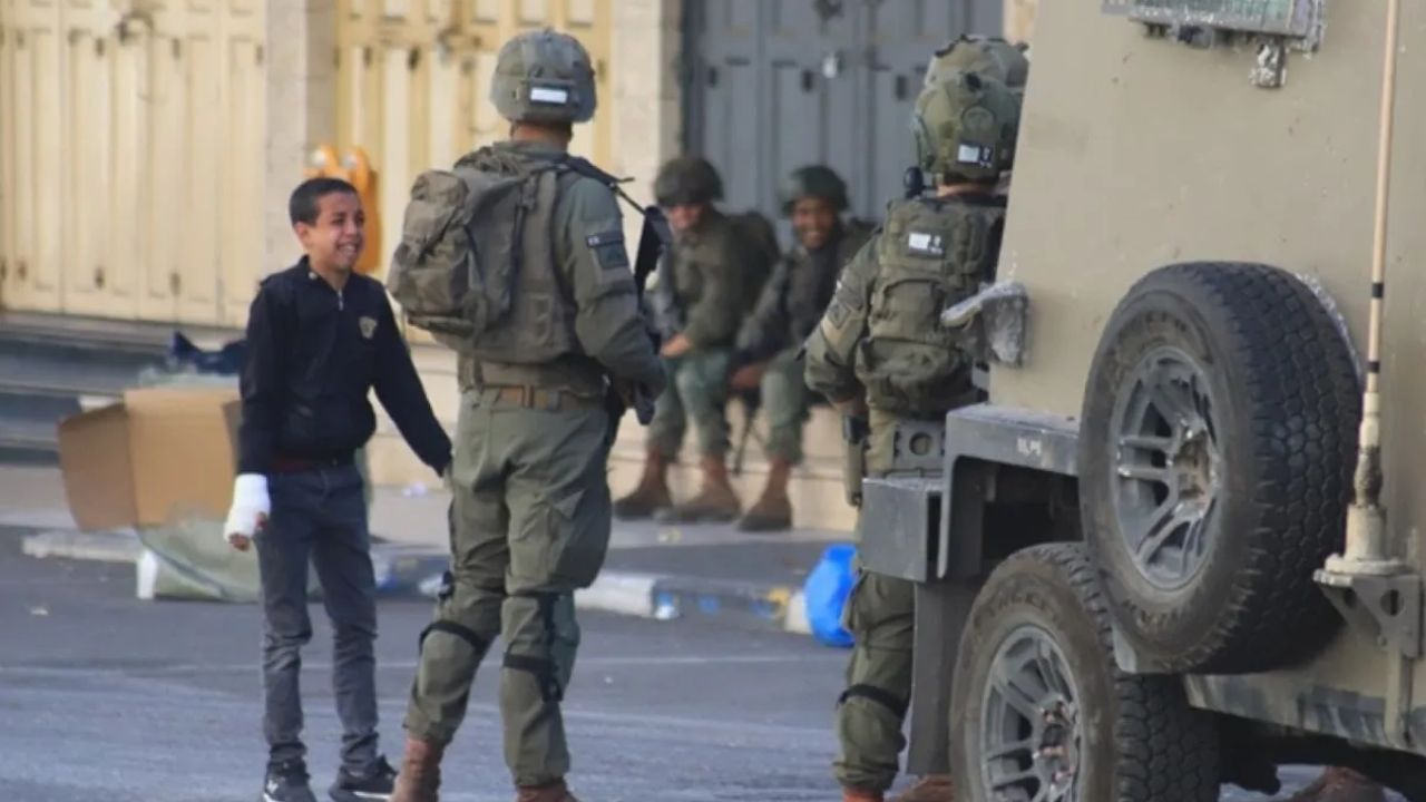 Ilustrasi penangkapan anak-anak Palestina oleh tentara Israel.  <b>(ANTARA)</b>