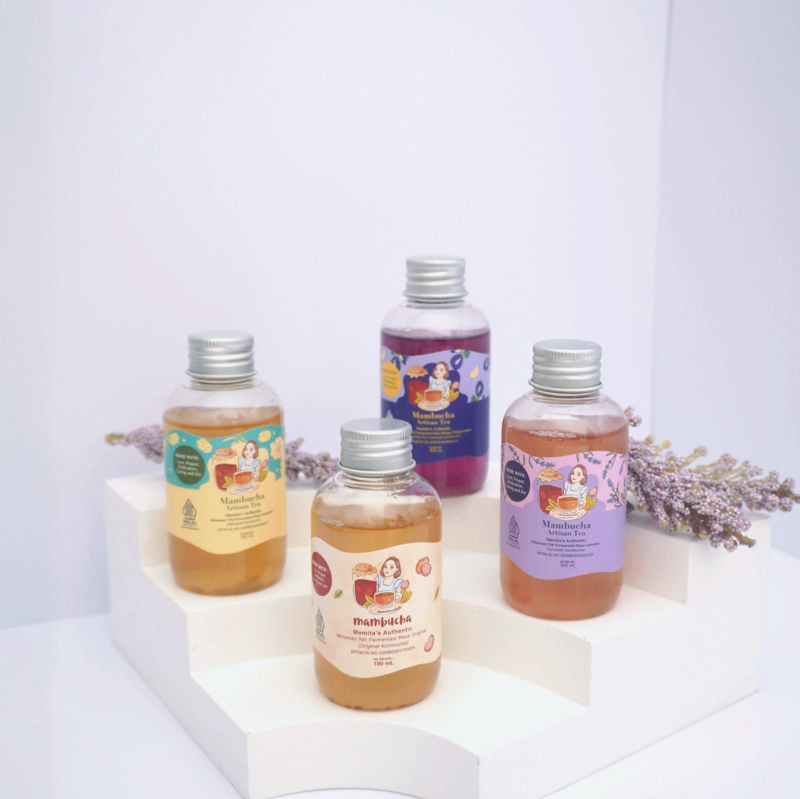 Produk minuman kombucha Mambucha dengan berbagai varian rasa, kaya akan probiotik dan antioksidan, hasil kreasi Anita Hartono yang kini telah memiliki rumah produksi sendiri serta didukung lebih dari 40 tenaga kerja. <b>(BRI)</b>