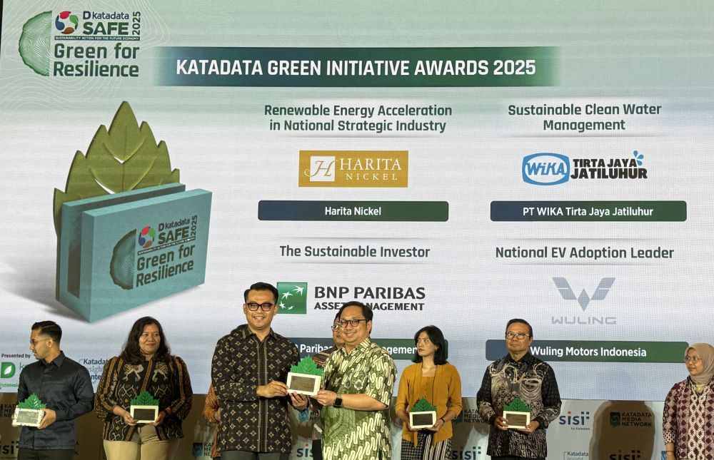 Wuling Air ev meraih predikat National EV Adoption Leader dalam Katadata SAFE 2025. (Foto: Istimewa/Wuling)