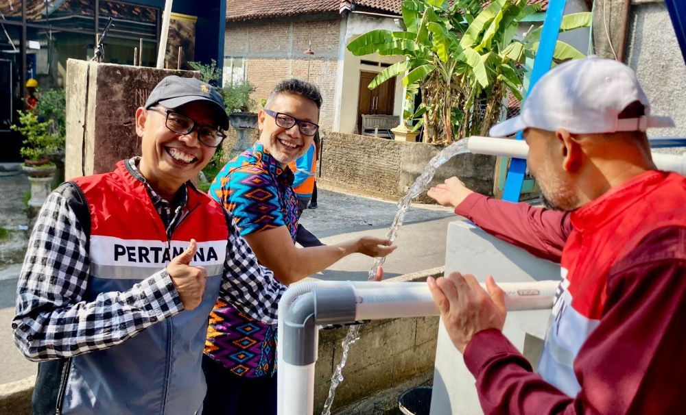 Pertamina membangun 16 titik sumur bor air bersih sekaligus pelatihan pengelolaan rawat sarana air bersih untuk masyarakat di Sragen. (Foto: Istimewa)