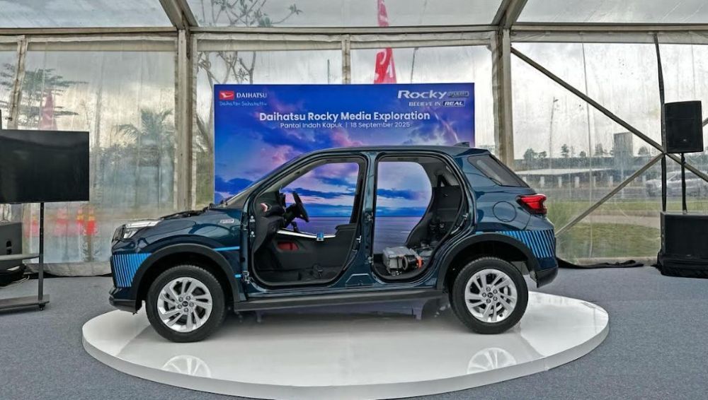 Daihatsu Media Exploration Rocky Hybrid yang menjelaskan mengenai Hybrid System. (Foto: Istimewa)