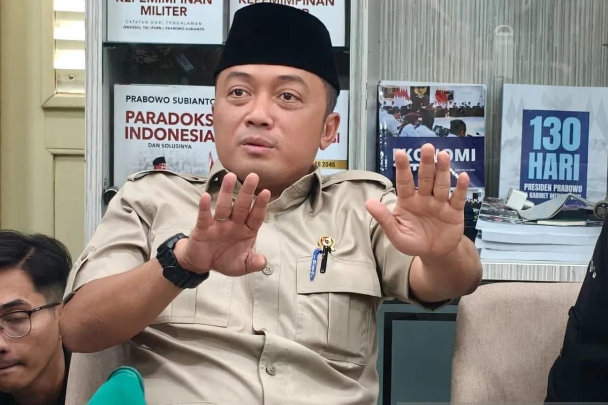 Menteri Sekretaris Negara Prasetyo Hadi saat menyampaikan keterangan di kompleks Istana Kepresidenan, Jakarta, Jumat 19 September 2025. (ANTARA/Andi Firdaus) <b>(Antara)</b>