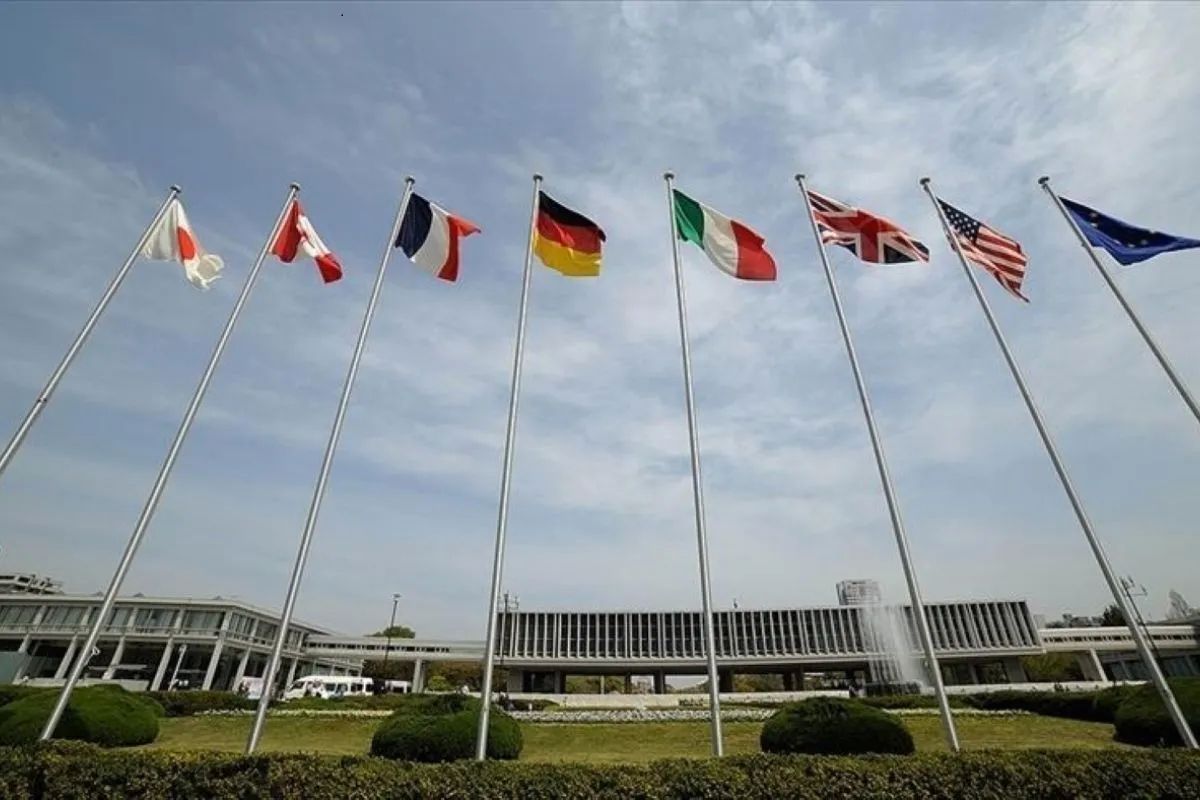 Bendera Kelompok G7, terdiri dari Amerika Serikat (AS), Inggris, Kanada, Prancis, Jerman, Italia dan Jepang. <b>(ANTARA)</b>