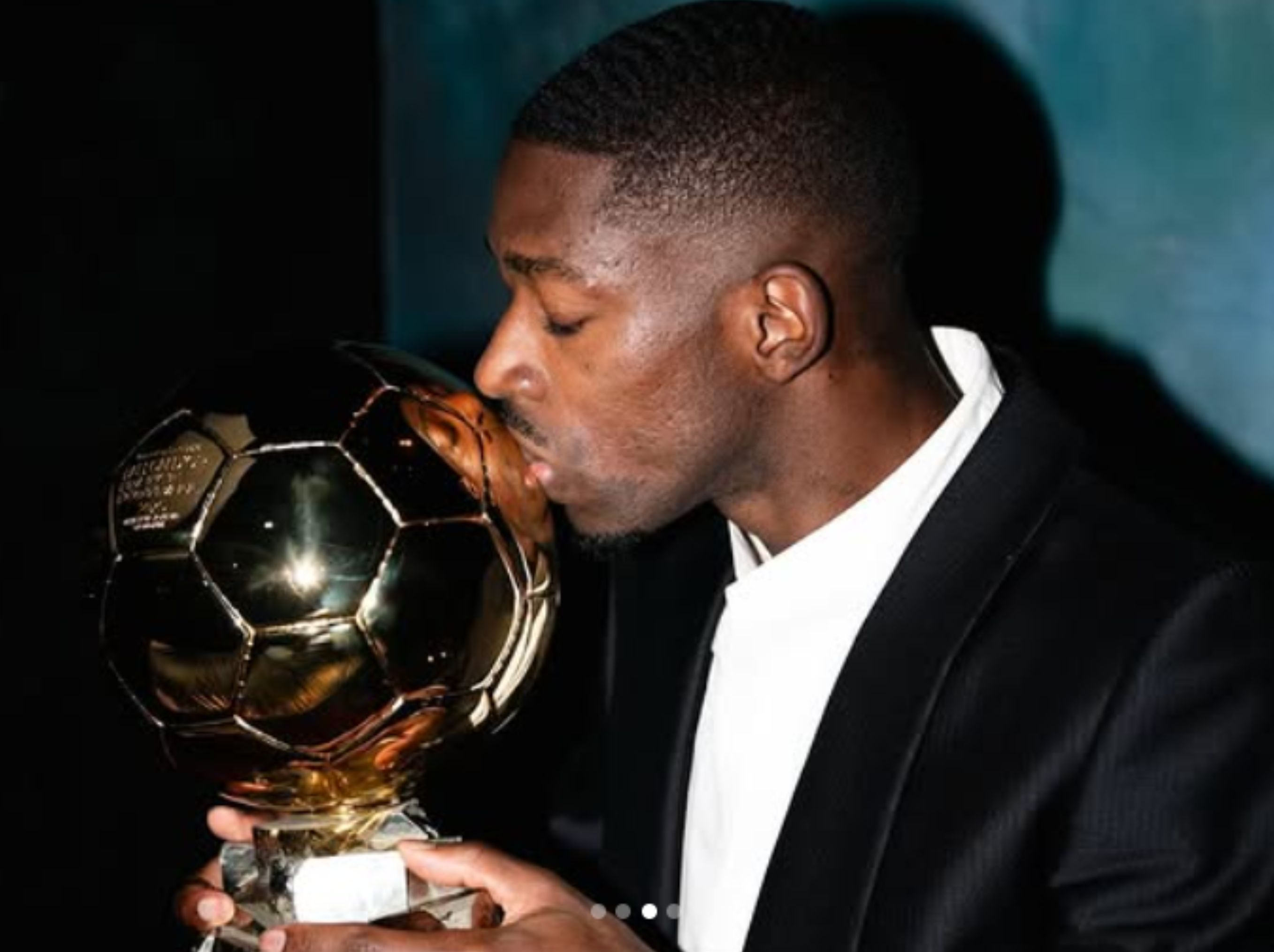 Ousmane Dembele sabet gelar Ballon d'Or 2025 <b>(ig Dembele)</b>