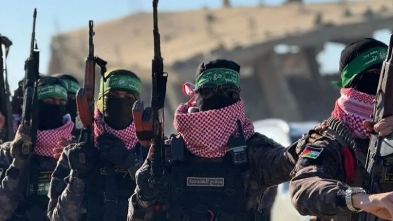 Ilustrasi - Anggota pasukan Brigade Al Qassam, sayap militer kelompok perlawanan Hamas Palestina. <b>(ANTARA)</b>