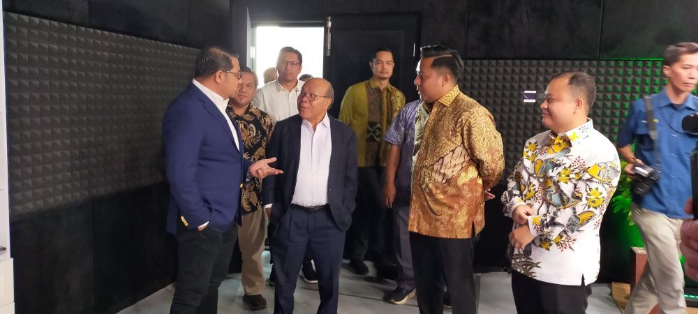 Menekraf Teuku Riefky Harsya menyambangi studio Nusantara TV