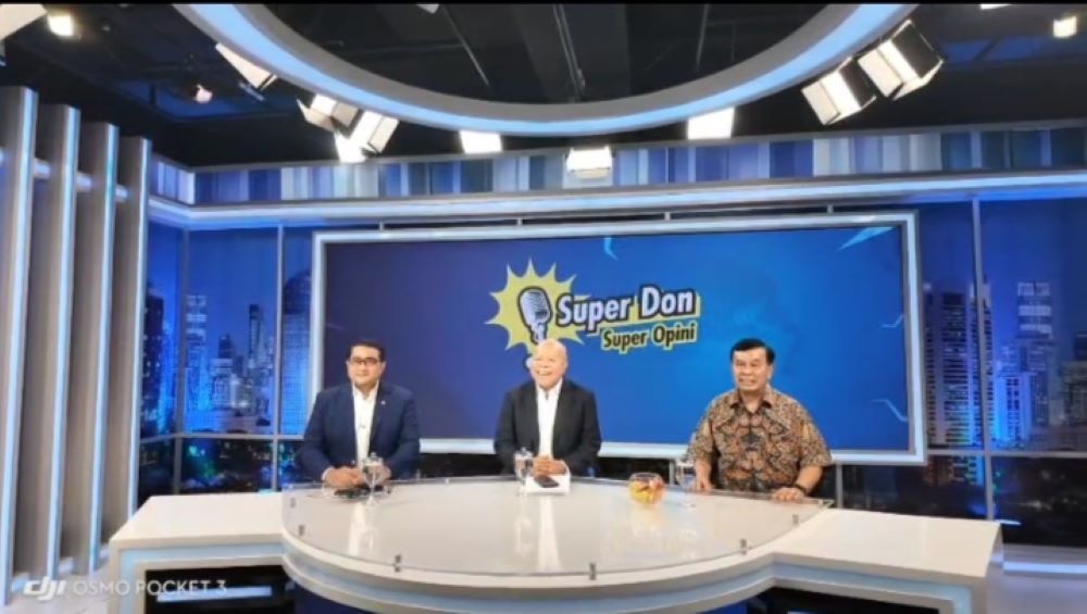 Menekraf Teuku Riefky Harsya bersama Presiden Komisaris NT Corp Nurdin Tampubolon dan Presiden Direktur Nusantara TV Don Bosco Selamun di Studio Mawar Nusantara TV
