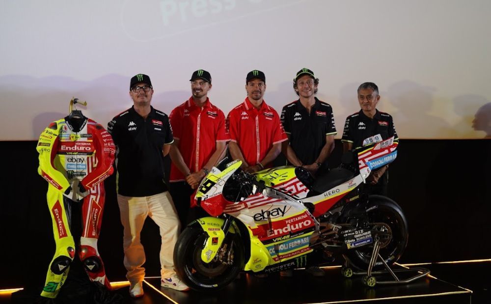 Valentino Rossi dan Pertamina Enduro VR46 Racing Team memperkenalkan livery spesial bertema Indonesia di Jakarta. (Foto: Istimewa/Pertamina Lubricants)