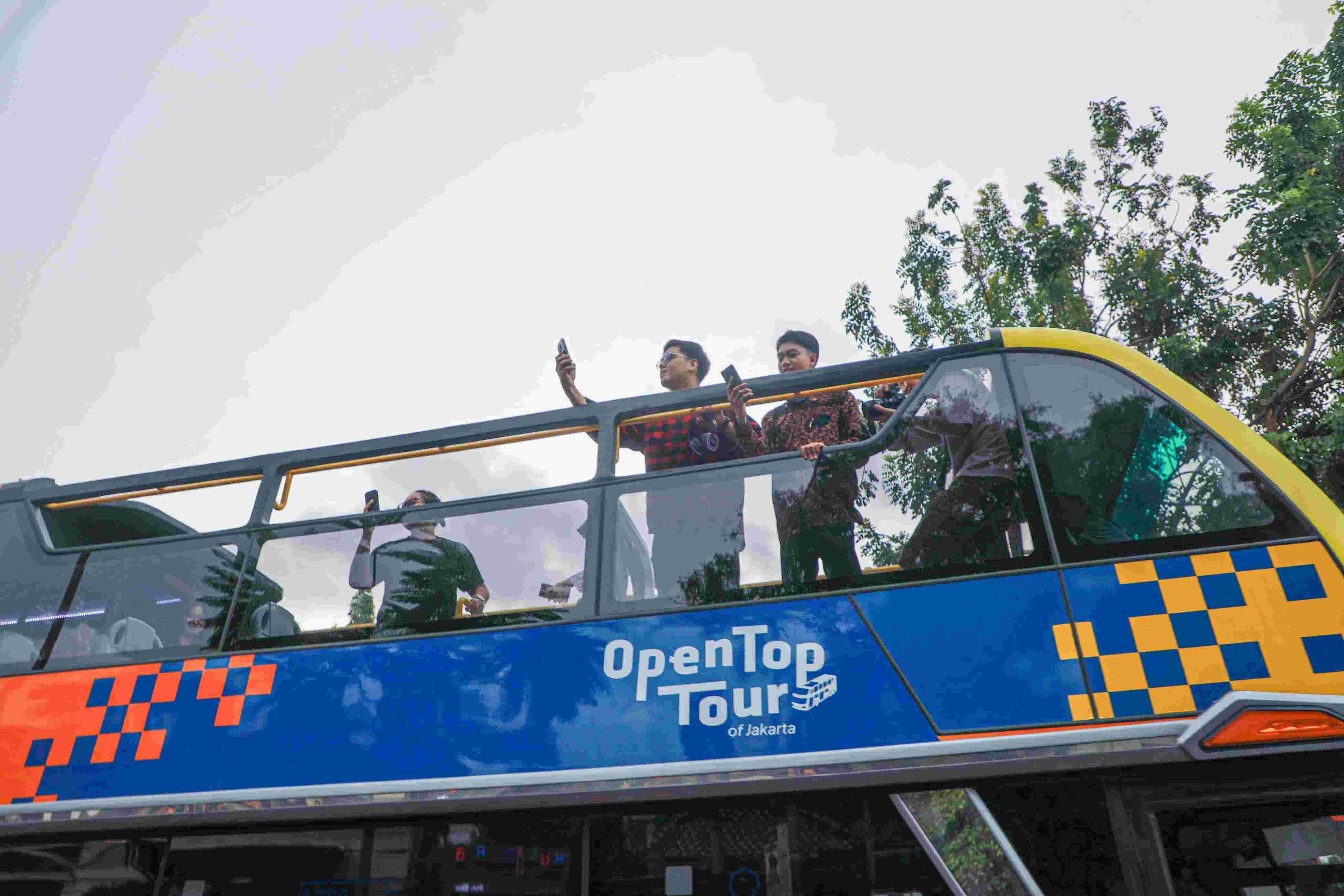 Hidupkan Kawasan Pasar Baru, Wagub Rano Resmikan Rute Baru Open Top Tour of Jakarta  <b>(Pemprov DKI)</b>