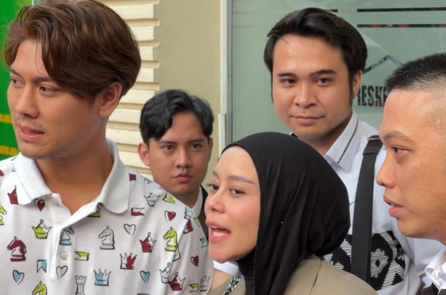 Lesti Kejora usai diperiksa polisi.  <b>(NTVNews.id)</b>