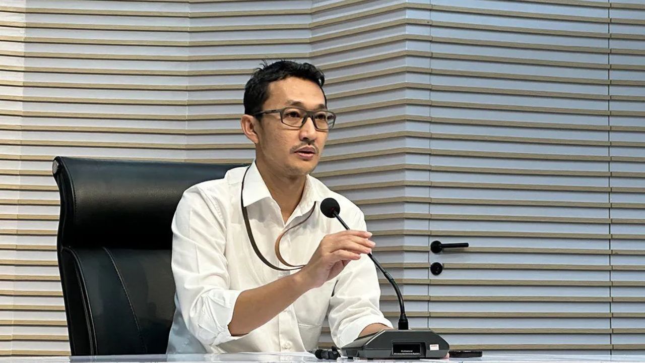 Juru Bicara Komisi Pemberantasan Korupsi Budi Prasetyo saat memberikan keterangan di Gedung Merah Putih KPK, Jakarta, Rabu (27/8/2025).  <b>(ANTARA)</b>