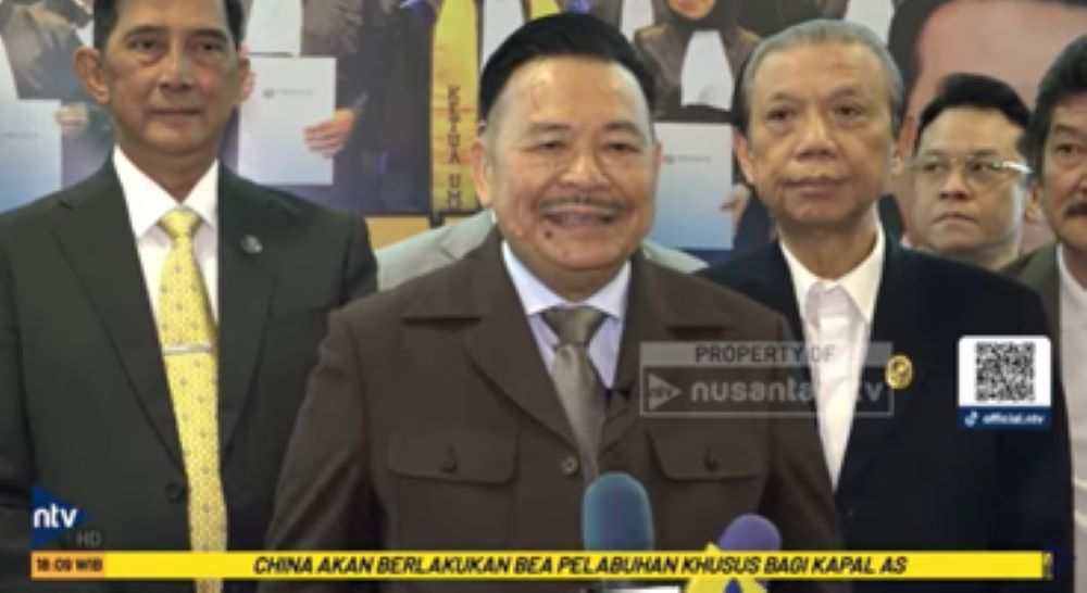 Ketua Umum DPN Peradi Profesor Otto Hasibuan mengangkat dan melantik 639 calon advokat Peradi 