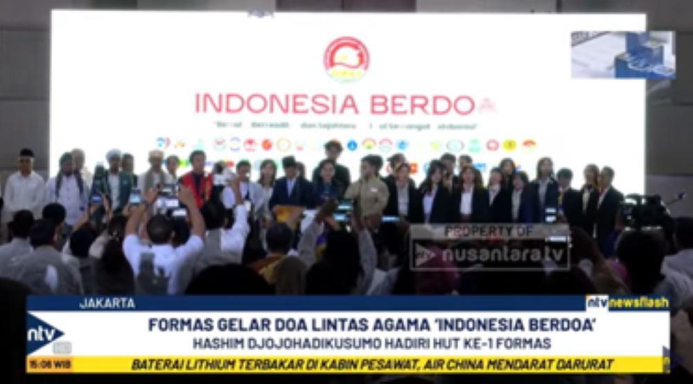 Di hari ulang tahun yang pertama, Forum Masyarakat Indonesia Emas (Formas) menggelar acara doa lintas agama bertajuk Indonesia Berdoa.