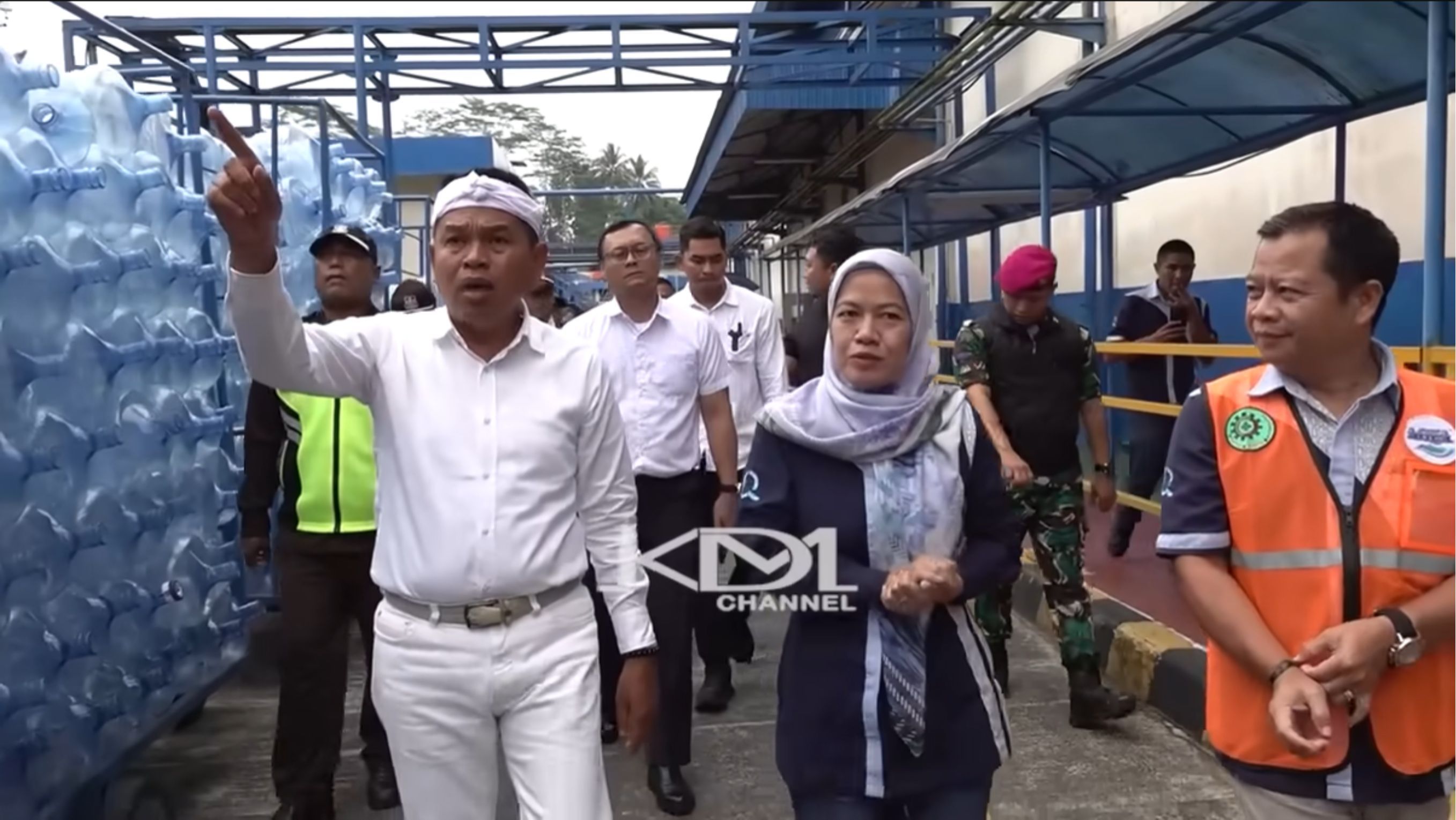 Dedi Mulyadi Sidak Pabrik Aqua <b>(YouTube)</b>