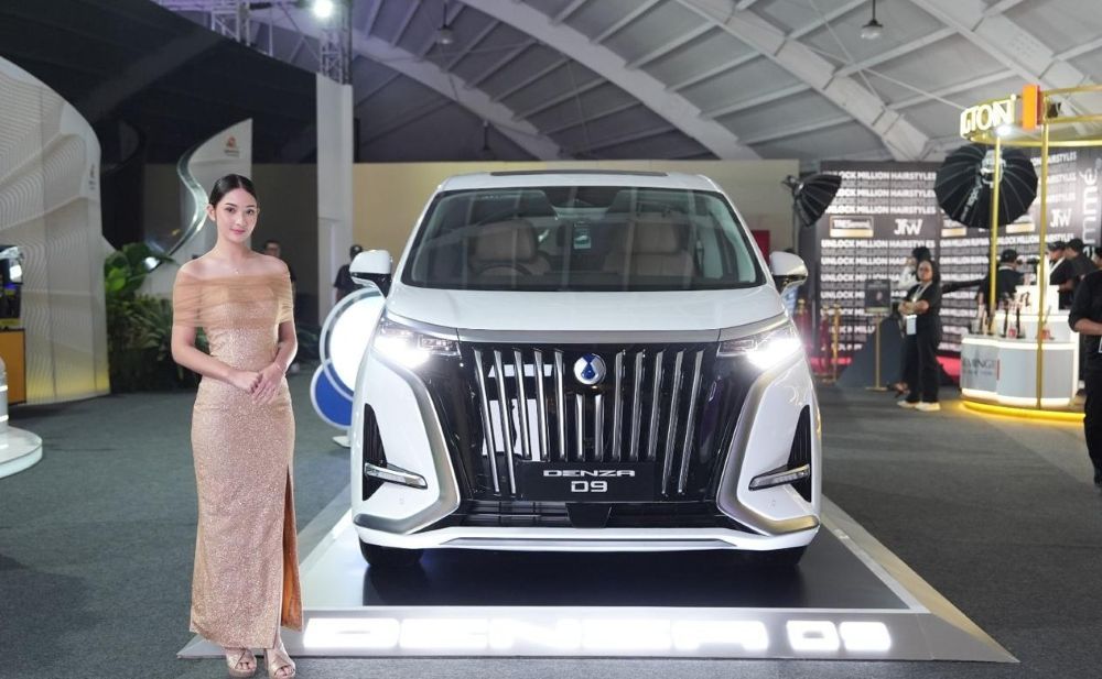 DENZA berpartisipasi dalam Jakarta Fashion Week (JFW) 2026. (Foto: Istimewa)