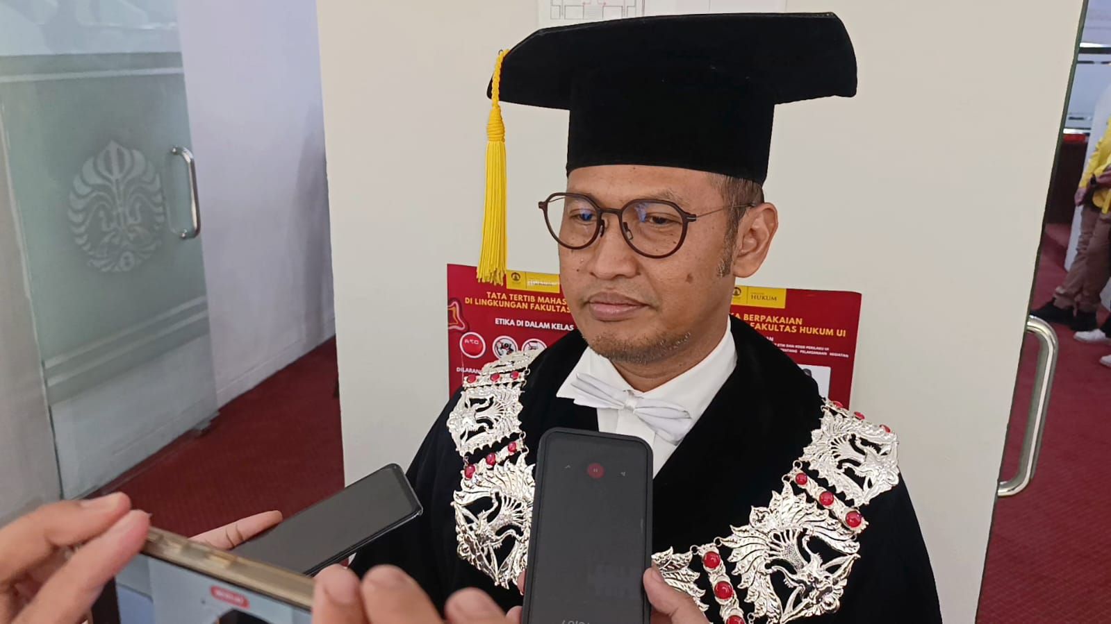 Dalam Sidang Dies Natalis ke-101 di Auditorium Djokosoetono, Depok, Dekan FHUI, Parulian Paidi Aritonang, menegaskan komitmen fakultas tertua di Indonesia itu untuk terus melahirkan karya nyata yang berdampak bagi masyarakat. <b>(dok)</b>