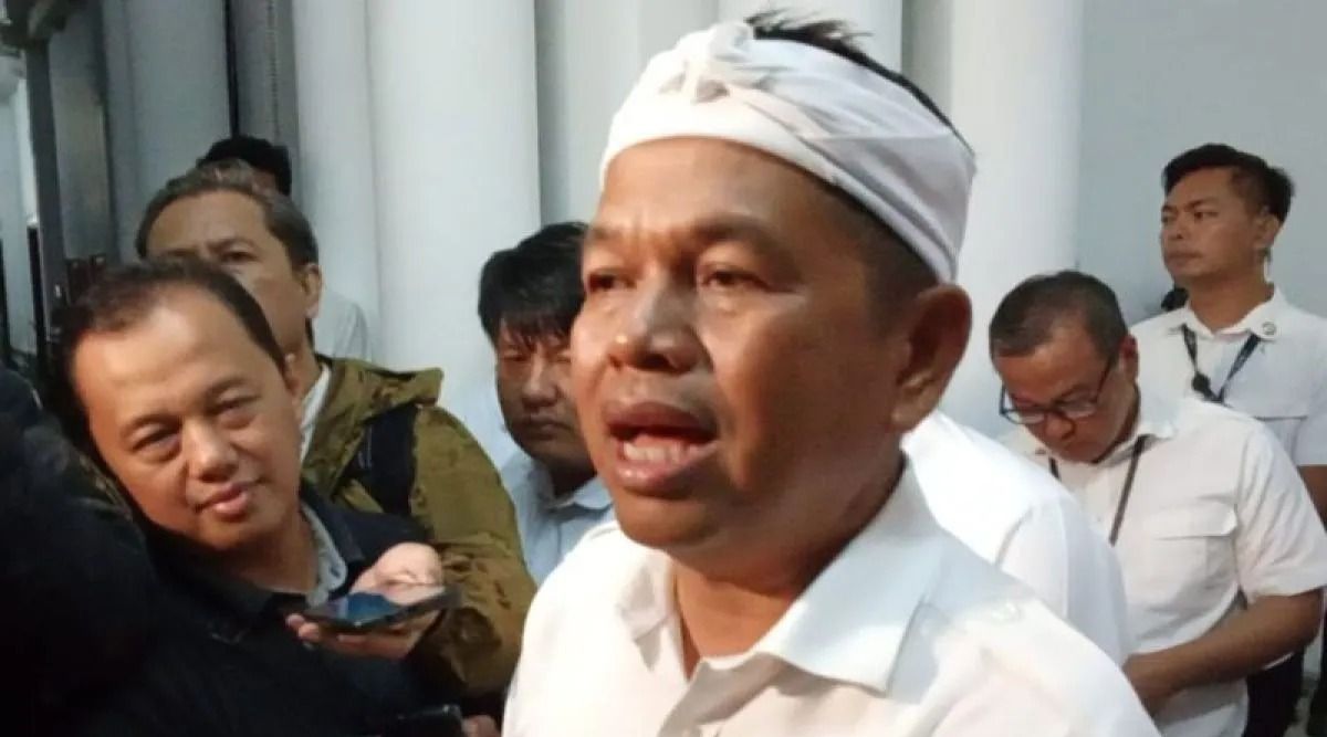 Gubernur Jawa Barat Dedi Mulyadi memberikan keterangan di Gedung Sate Bandung, Rabu, 20 Oktober 2025. ANTARA/Ricky Prayoga. <b>(Antara)</b>
