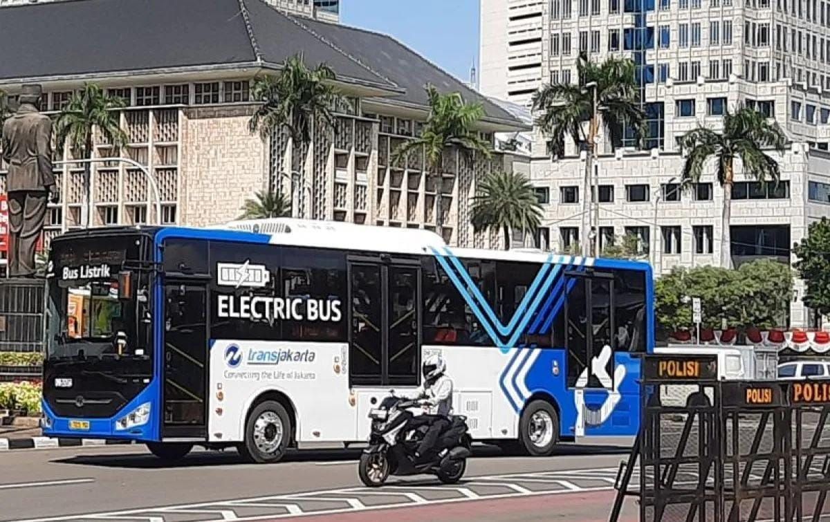  Bus Transjakarta <b>(Antara)</b>