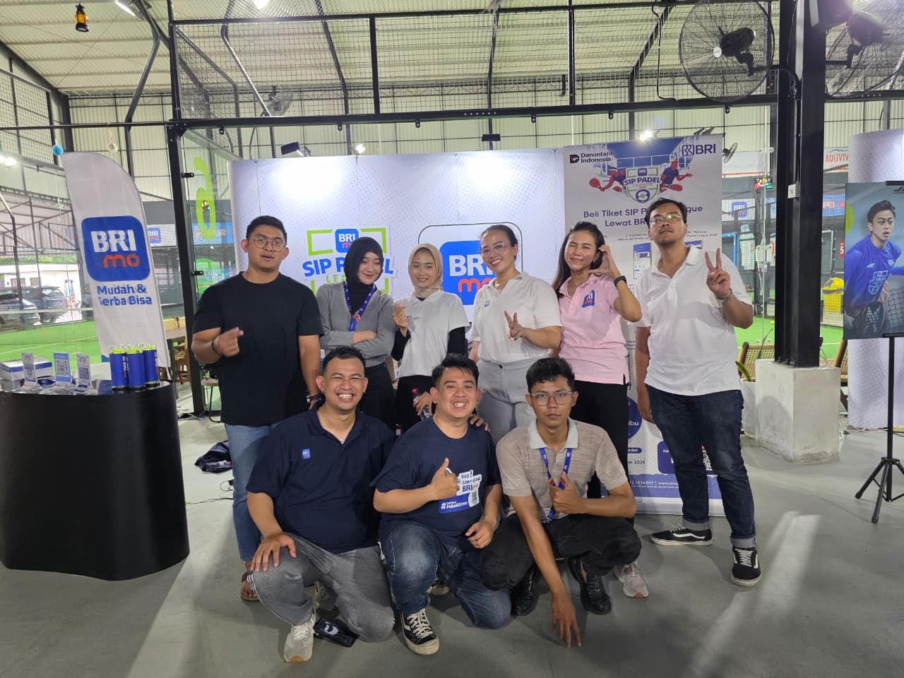 Pimpinan BRI KC Pancoran, Ainul Wardi, menjelaskan, BRI terus berupaya meningkatkan engagement dengan masyarakat melalui berbagai aktivitas, termasuk olahraga padel yang kini tengah naik daun. <b>(dok)</b>