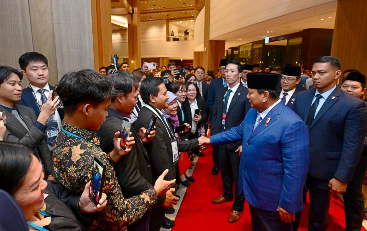 Hangatnya Sambutan Diaspora Indonesia untuk Presiden Prabowo di Gyeongju <b>(Sekretariat Presiden)</b>
