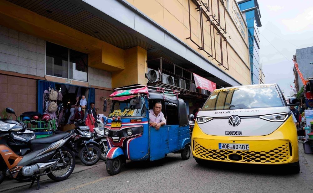 Volkswagen ID. BUZZ turut bersanding dengan Bajaj. (Foto: Istimewa)