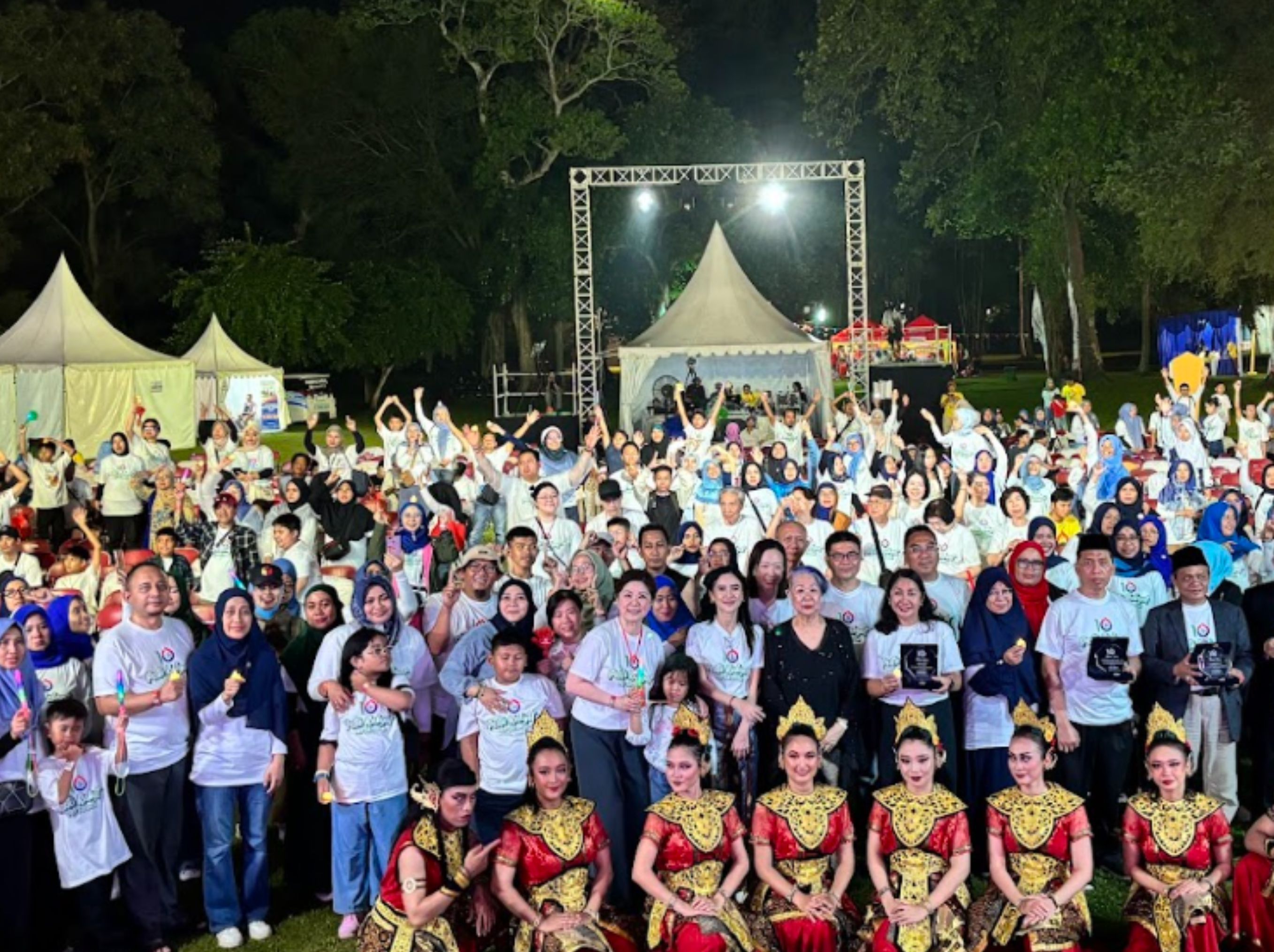 Pesta Rakyat DEP Satu Dekade: Puncak Perayaan 10 Tahun PT Duta Elok Persada Di Candi Prambanan  Yogyakarta &mdash; PT Duta Elok Persada menggelar Pesta Rakyat DEP Satu Dekade di Taman Wisnu Mandala, Candi Prambanan, Daerah Istimewa Yogyakarta, Sabtu (1/10/ <b>(dok)</b>