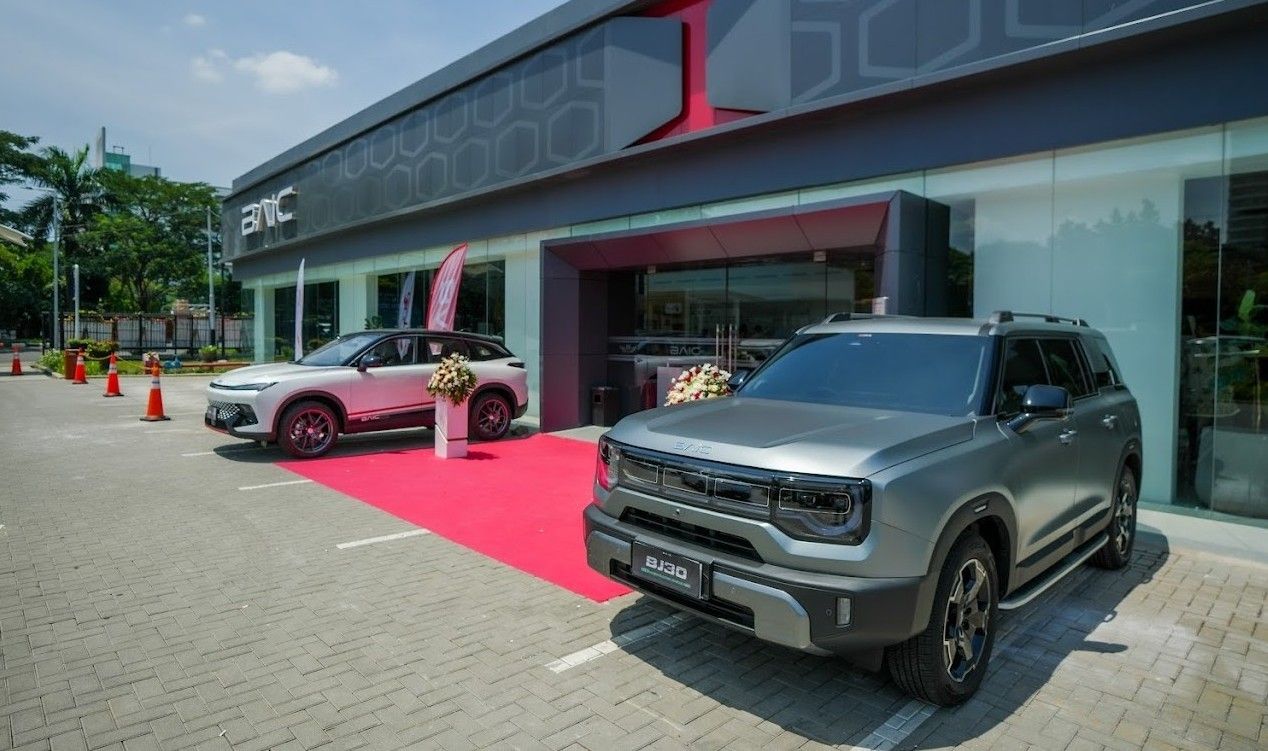 PT JIO Distribusi Indonesia, Agen Pemegang Merek (APM) BAIC di Indonesia, bersama PT JHL Auto resmi membuka Authorized Dealer BAIC Puri Indah by JHL Auto. (Foto: Istimewa) 