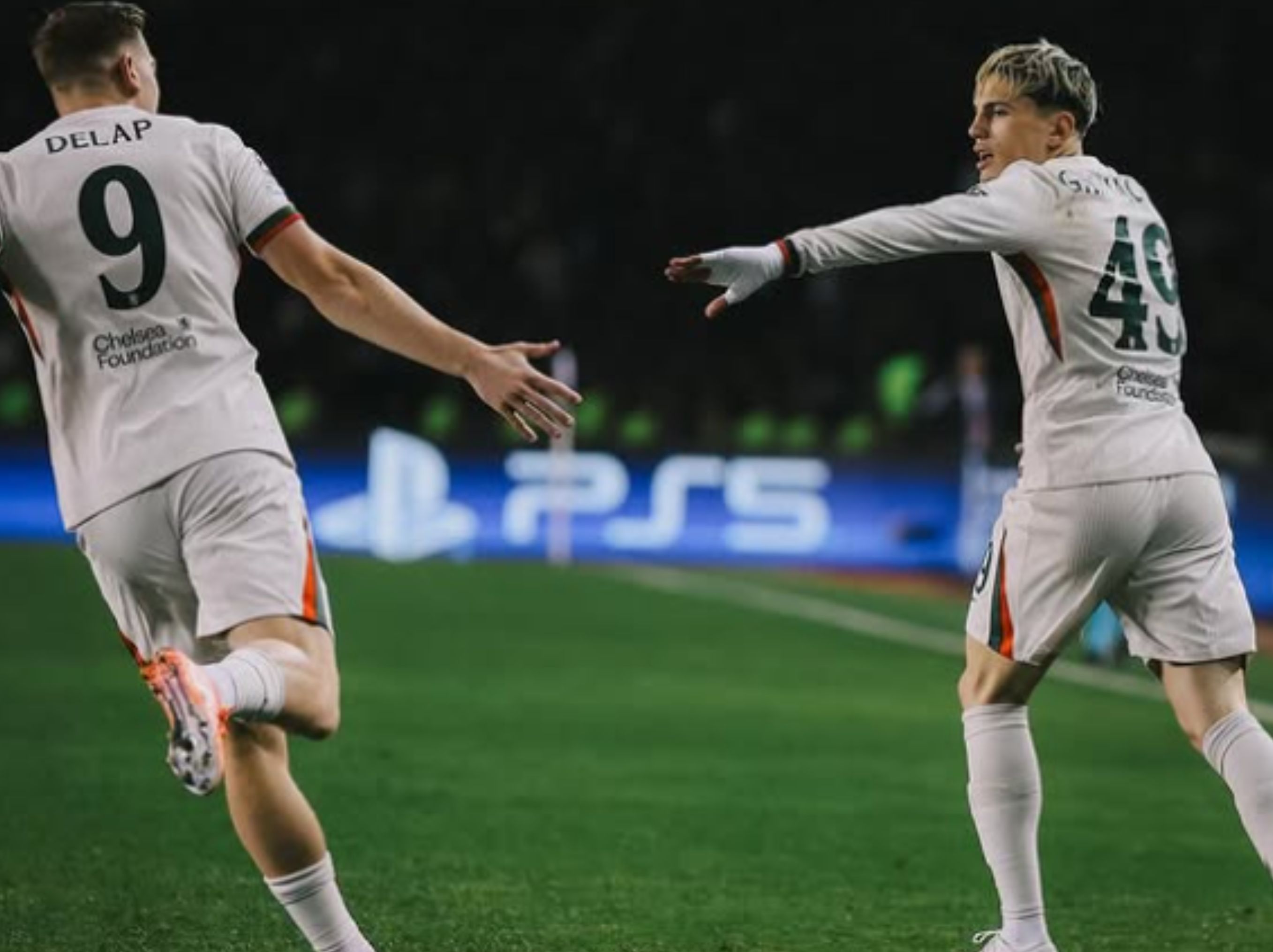 Selebrasi Alejandro Garnacho setelah mencetak untuk Chelsea dalam pertandingan Liga Champions lawan Qarabag di Stadion Tofiq Bahramov pada Rabu malam (5/11/2025). UEFA.com <b>(ig chelsea)</b>