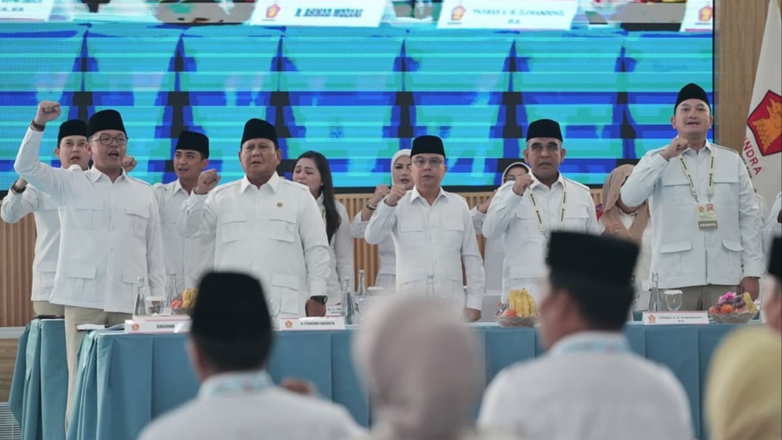 Ketua Harian DPP Partai Gerindra, Sufmi Dasco Ahmad, turut mendampingi Ketua Dewan Pembina sekaligus Ketua Umum Partai Gerindra, H. Prabowo Subianto, dalam acara &ldquo;Taklimat Ketua Dewan Pembina Partai Gerindra&rdquo; yang digelar di Hambalang, Jawa Barat, pa <b>(Dok.Instagram)</b>