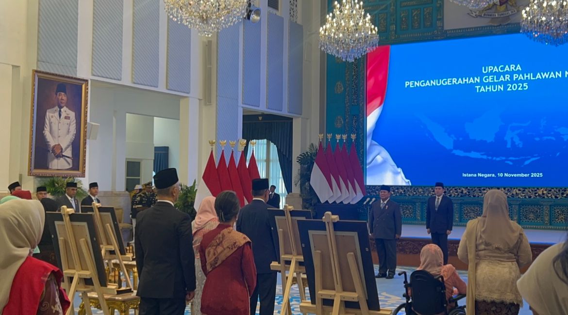 Prabowo Anugerahkan Gelar Pahlawan Nasional kepada 10 Tokoh Berjasa di Istana Negara  <b>(NTVnews.id)</b>