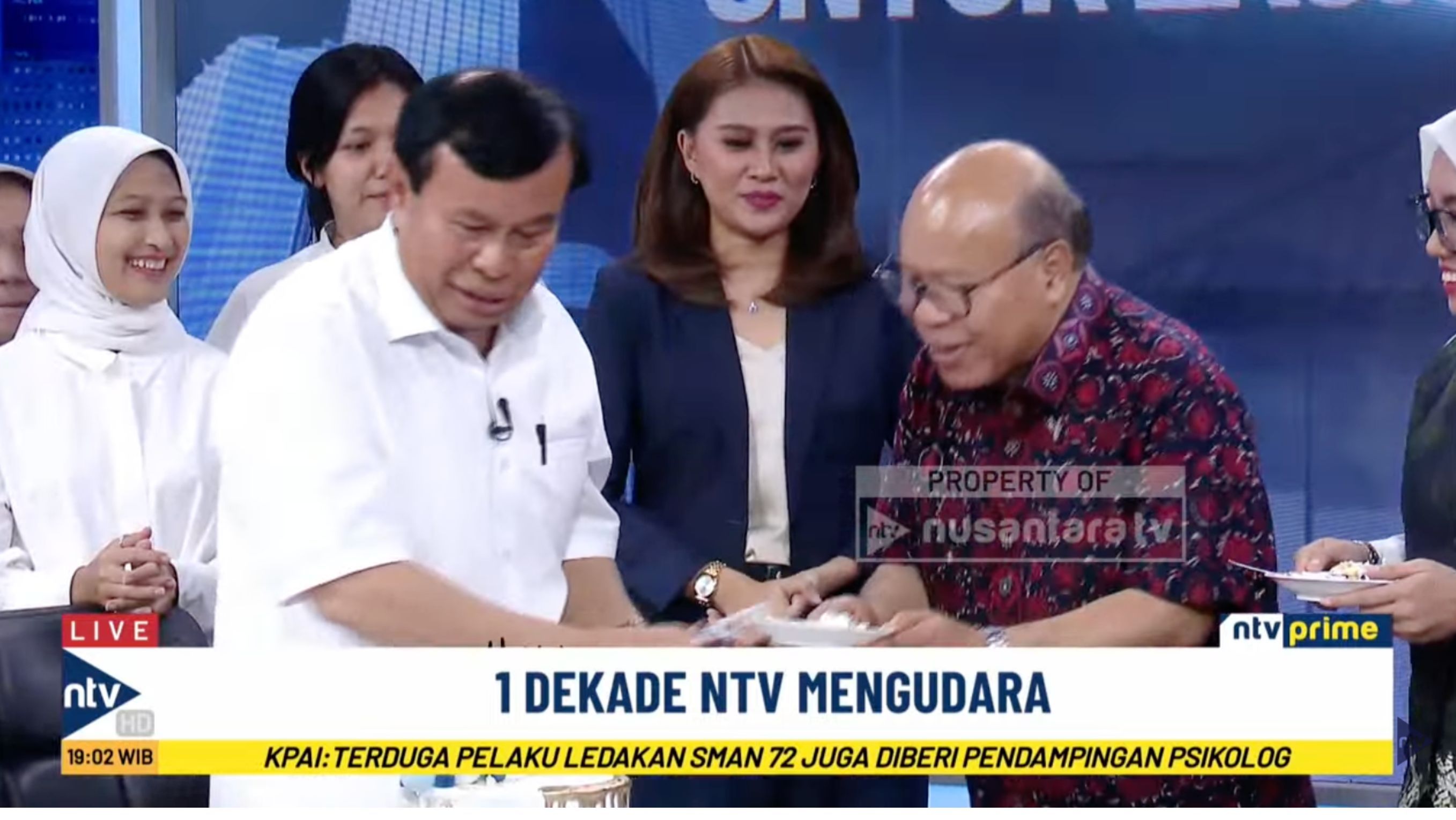Suasana haru dan bahagia menyelimuti Nusantara TV (NTV) saat program NTV Prime edisi Senin 10 November 2025 menandai perayaan ulang tahun ke-10.