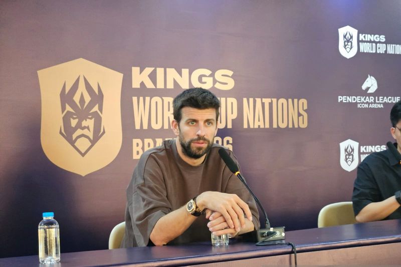 Mantan bek timnas Spanyol dan Barcelona, Gerard Pique, saat sesi wawancara di Jakarta International Velodrome, Jakarta, Minggu (16/11/2025).  <b>(ANTARA/Rauf Adipati)</b>