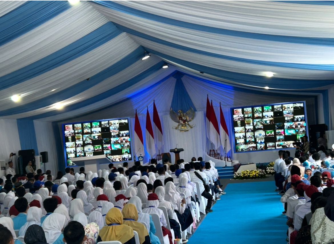 Luncurkan Digitalisasi Pembelajaran, Prabowo Sapa Guru dan Siswa di Penjuru Indonesia