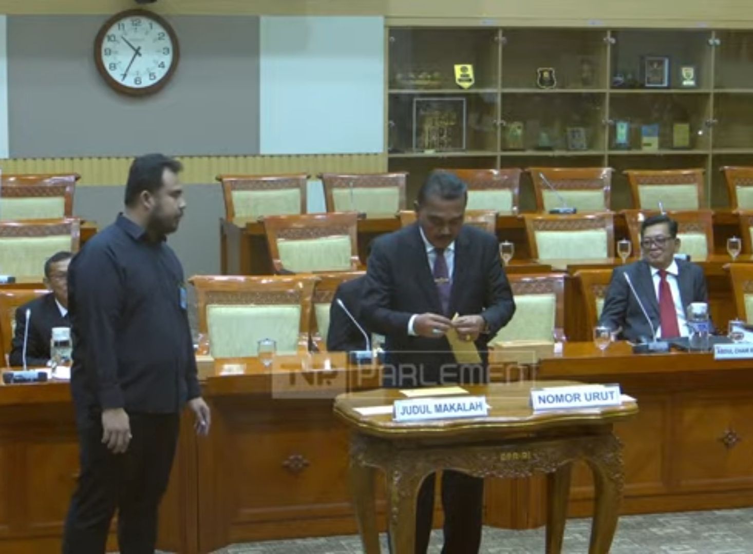 Fit and proper test calon anggota Komisi Yudisial.  <b>(YouTube TVR Parlemen)</b>