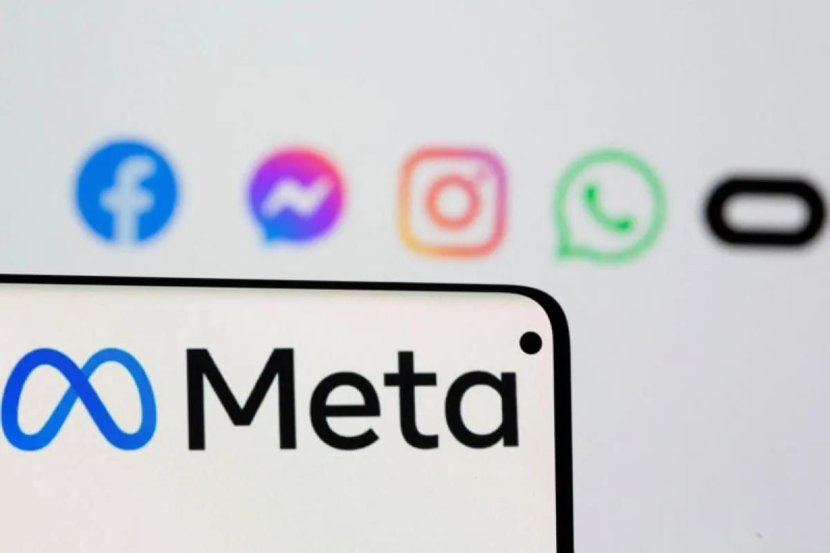 Arsip Foto - Logo Meta dengan latar logo Facebook, Instagram, WhatsApp, dan aplikasi seluler lain. (REUTERS/Dado Ruvic) <b>(Antara)</b>
