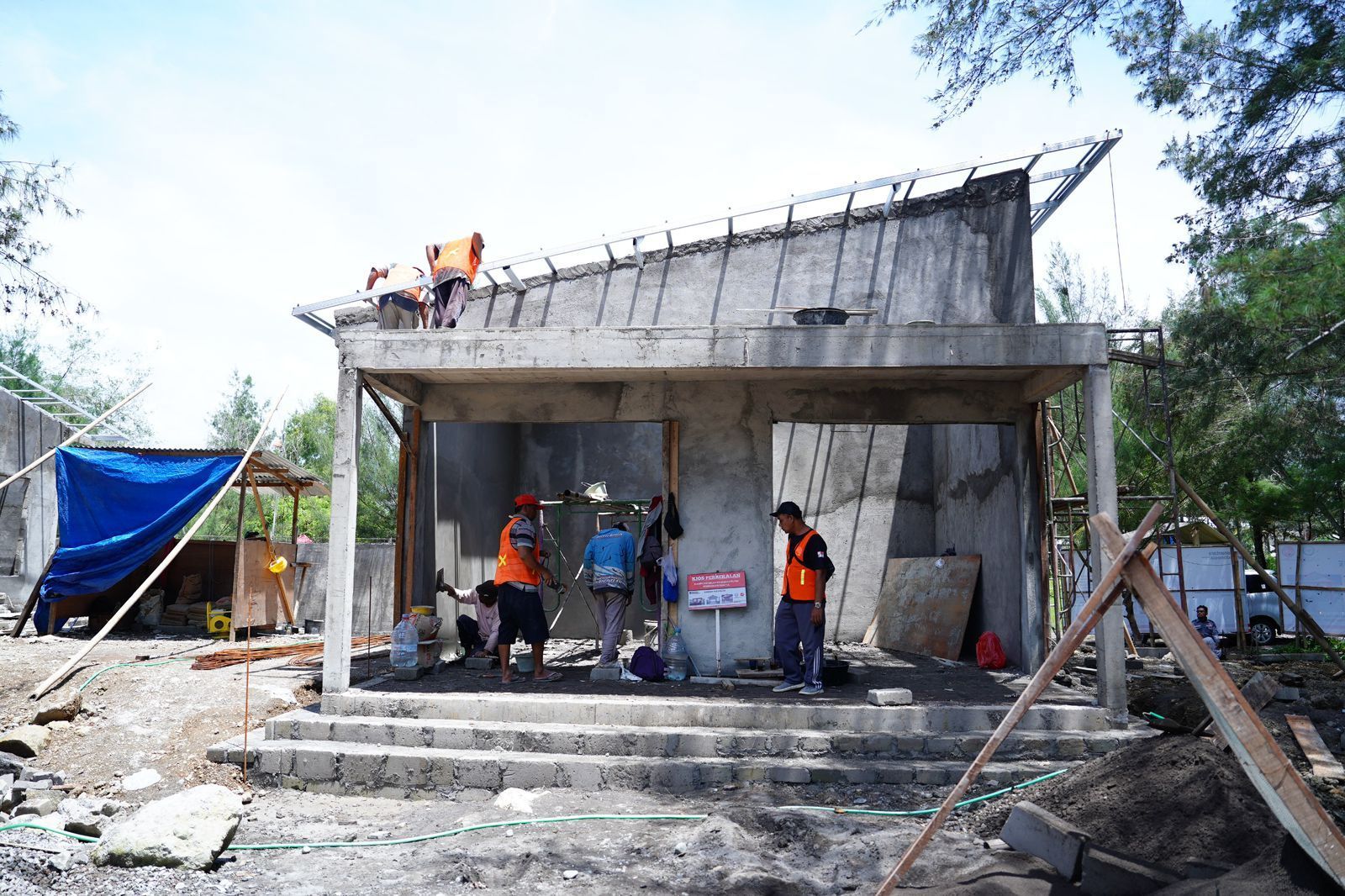 Nelayan di Pantai Baru dan Pantai Kuwaru, Desa Poncosari, Srandakan, Bantul, Daerah Istimewa Yogyakarta (DIY), begitu antusias menanti rampungnya pembangunan Kampung Nelayan Merah Putih (KNMP) <b>(Istimewa)</b>