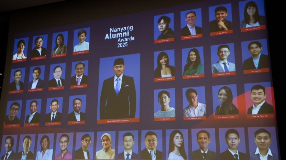 Menteri Koordinator Bidang Infrastruktur dan Pembangunan Kewilayahan, Agus Harimurti Yudhoyono (AHY), dianugerahi Nanyang Distinguished Alumni Award 2025, penghargaan tertinggi bagi alumni Nanyang Technological University (NTU) Singapura, pada Jumat (21/11/2025)/ist