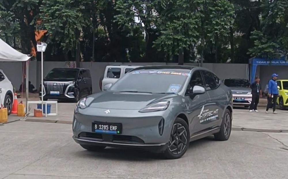 Aion Hyptec HT bisa dicoba pengunjung GJAW 2025 di are test drive. (Foto: Adiantoro/NTV)   