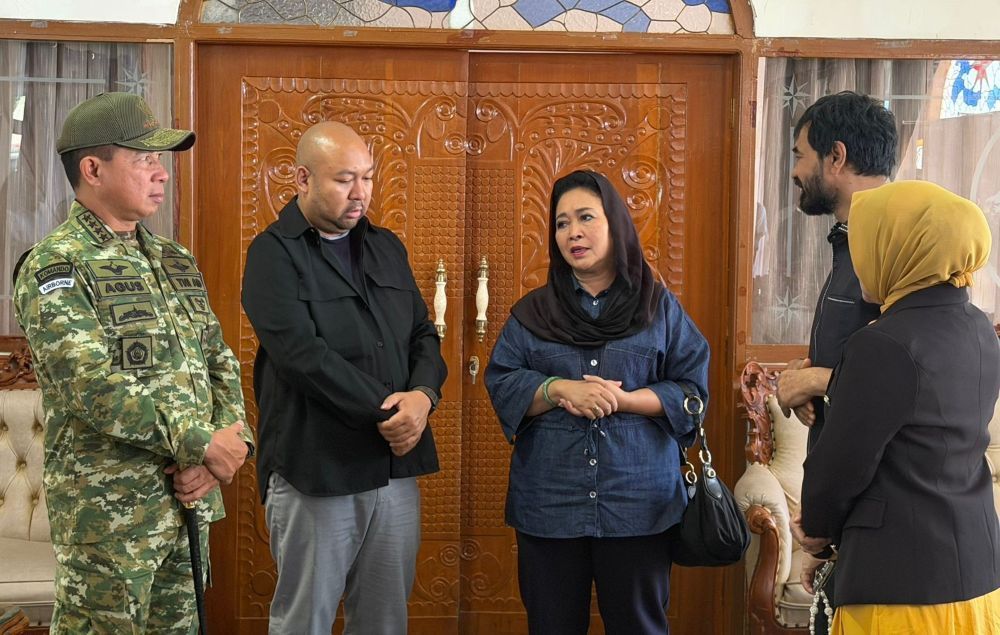 Panglima TNI Jenderal TNI Agus Subiyanto bersama Ketua Komisi IV DPR RI Titiek Soeharto dan Gubernur Aceh Muzakir Manaf. (Foto: Puspen TNI)