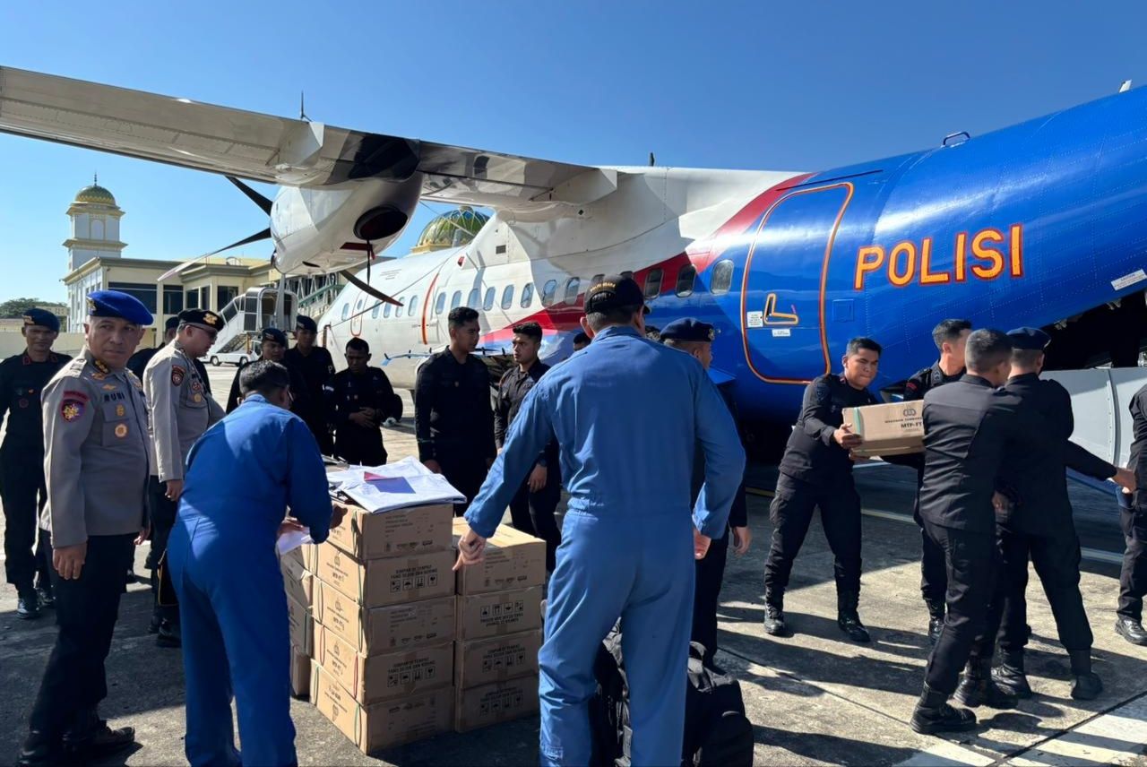 Polri kirim bantuan ke korban bencana Sumatra. 