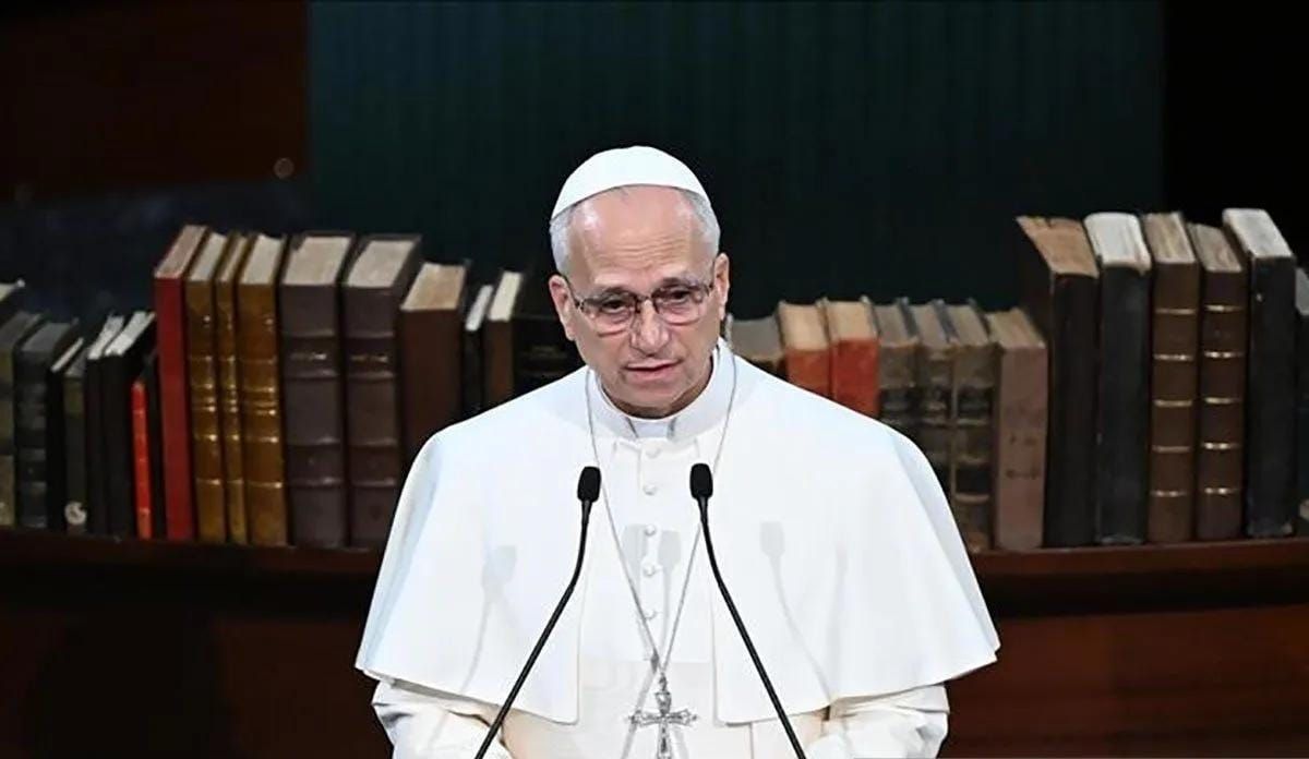 Paus Leo XIV, Kepala Negara Vatikan, memberikan pidato di Aula Cihannuma, Perpustakaan Nasional Kepresidenan, usai pertemuan Masyarakat Sipil dan Delegasi Diplomatik yang diadakan di Ankara, Turki pada 27 November 2025. ANTARA/Do?ukan Keskink?l?&ccedil;/Ana <b>(Antara)</b>