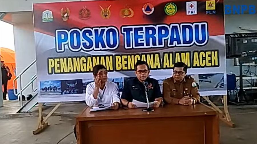 Konferensi Pers Update Penanganan Bencana Banjir Longsor Di Aceh, Sumut &amp; Sumbar 2 Desember 2025. <b>(YouTube BNPB Indonesia)</b>