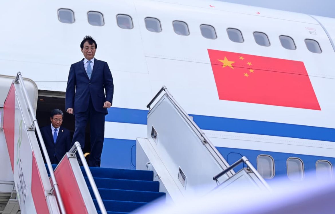 Ketua Majelis Permusyawaratan Rakyat (MPR) Republik Rakyat Tiongkok (RRT) Wang Huning, tiba di Bandara Internasional Soekarno-Hatta <b>(Setpres)</b>