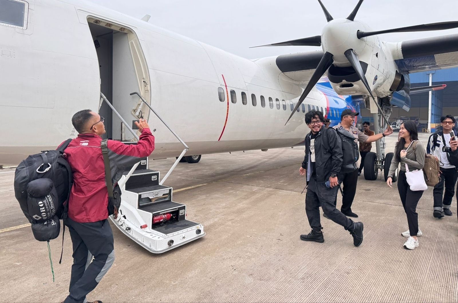 Polri bantu influencer Ferry Irwandi kirimkan bantuan ke Sumatra. 