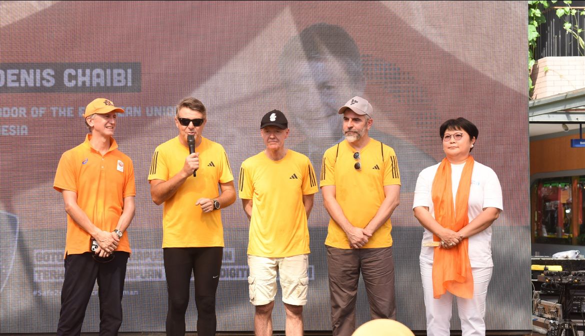 H.E. Denis Chaibi, Duta Besar Uni Eropa untuk Indonesia (kedua dari kiri) memberikan sambutan bersama dengan Marc Gerritsen, Duta Besar Kerajaan Belanda untuk Indonesia, Timor Leste, dan ASEAN (pertama dari kiri), Sten Frimodt Nielsen, Duta Besar Ker <b>(Istimewa)</b>